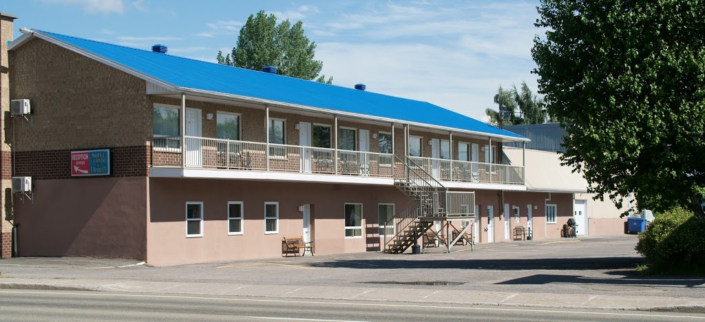 Motel Et Condo Chez Charley | 9650 Boulevard Sainte-Anne, Sainte-Anne-de-Beaupré, QC G0A 3C0, Canada | Phone: (418) 827-5837