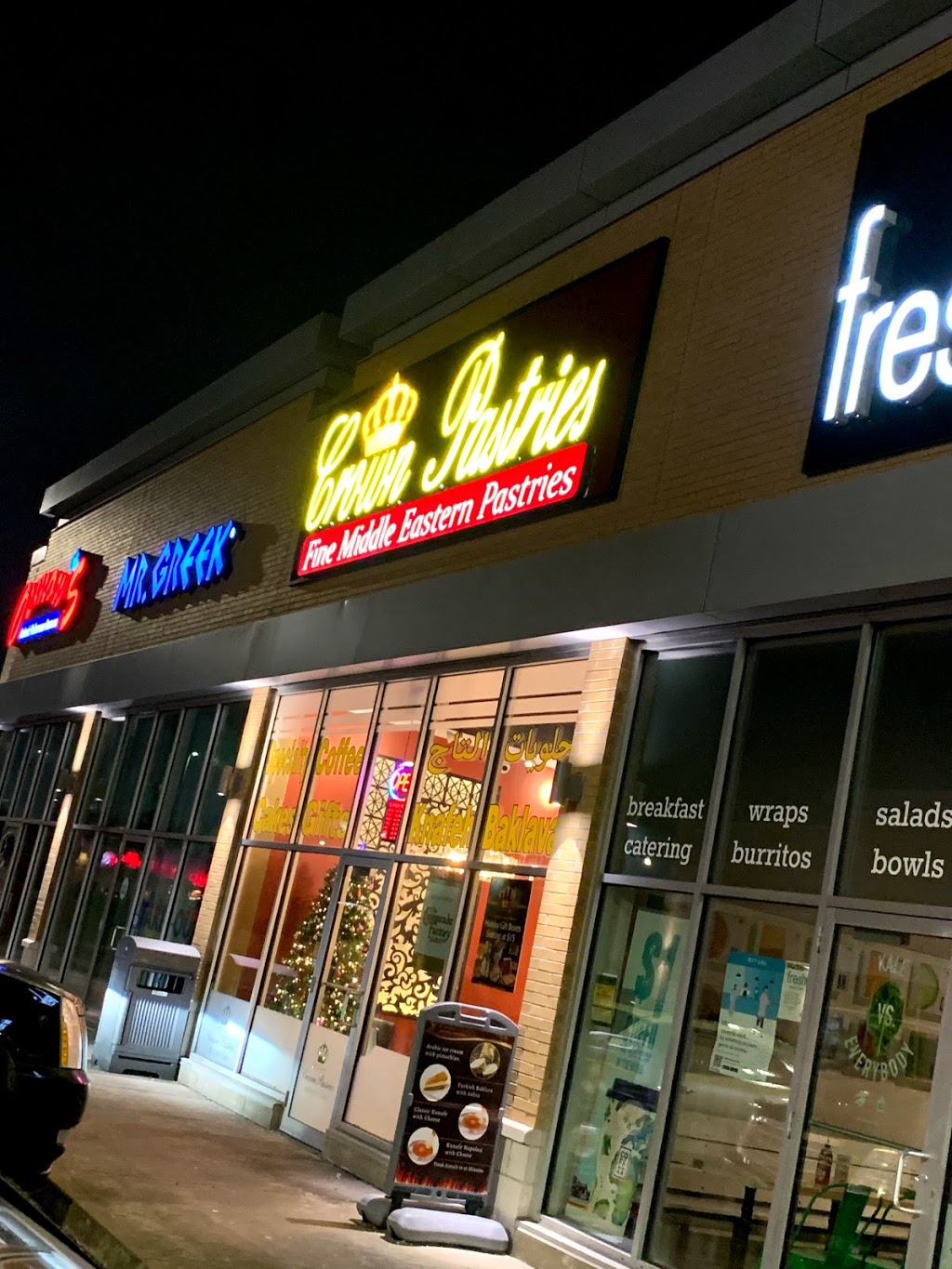 Crown Pastries | 5083 Dixie Rd d3, Mississauga, ON L4W 0E6, Canada | Phone: (905) 602-2018