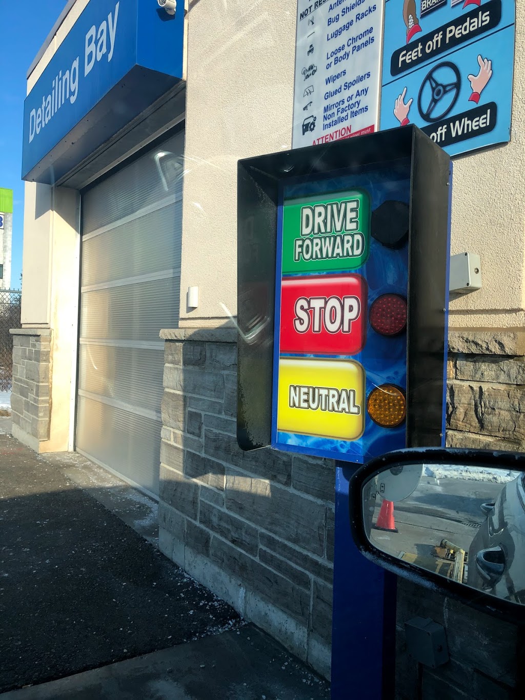 Rainbow Car Wash & Detailing Heritage | 1712 Stone Church Rd E, Hamilton, ON L8W 3Y5, Canada | Phone: (905) 381-9844