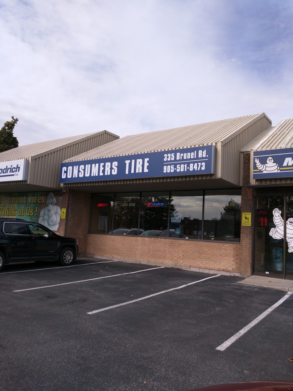 Consumers Tire | 335 Brunel Rd, Mississauga, ON L4Z 1Z5, Canada | Phone: (905) 501-8473