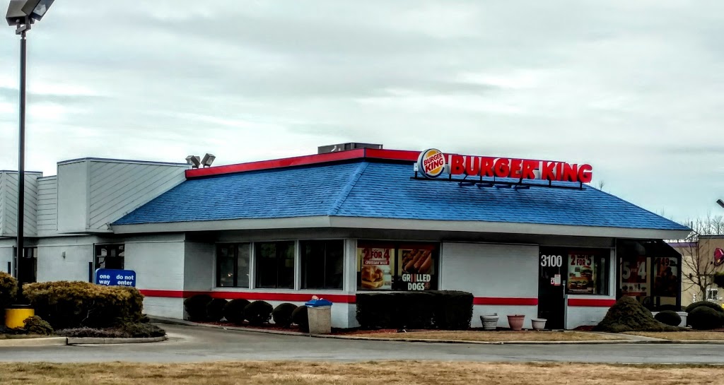 Burger King | 3100 Gratiot Ave, Marysville, MI 48040, USA | Phone: (810) 364-6390