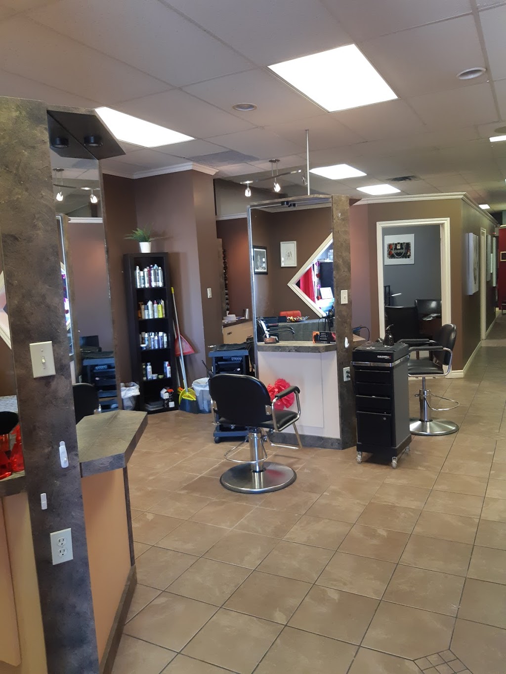 Avaia Salon Spa | 9 Front St S, Orillia, ON L3V 4S1, Canada | Phone: (705) 325-0511