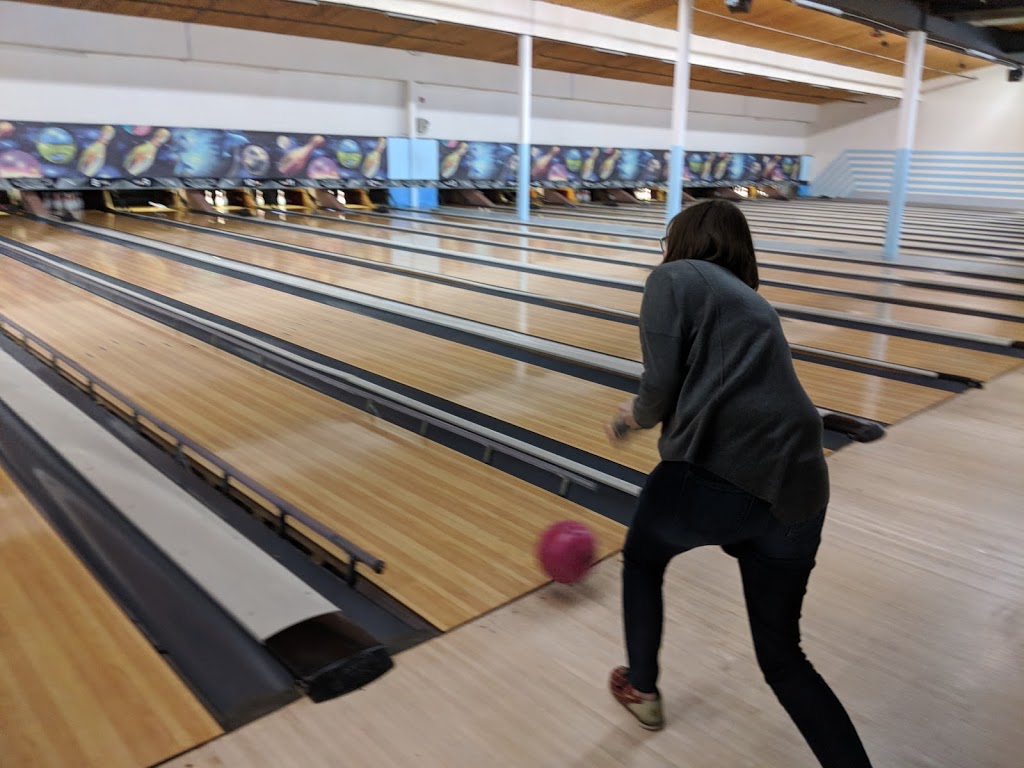 Prost Bowling Centre | 830 Gardiners Rd, Kingston, ON K7M 3X9, Canada | Phone: (613) 389-8117