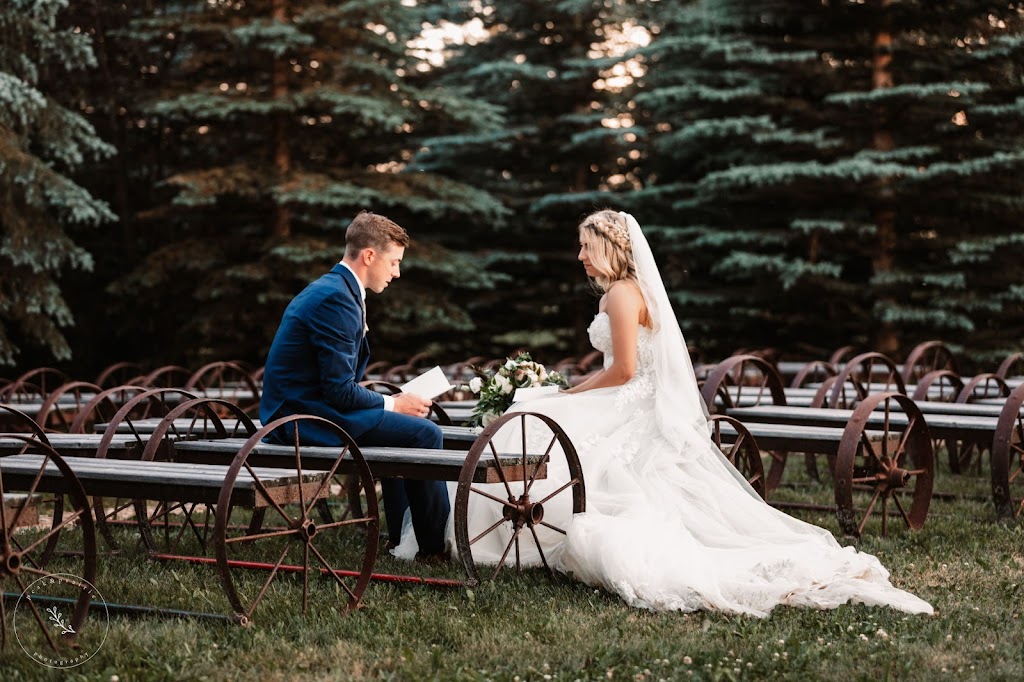 Lions Garden Barn Wedding Venue | 51115 Range Rd 200, Tofield, AB T0B 4J0, Canada | Phone: (780) 662-0414