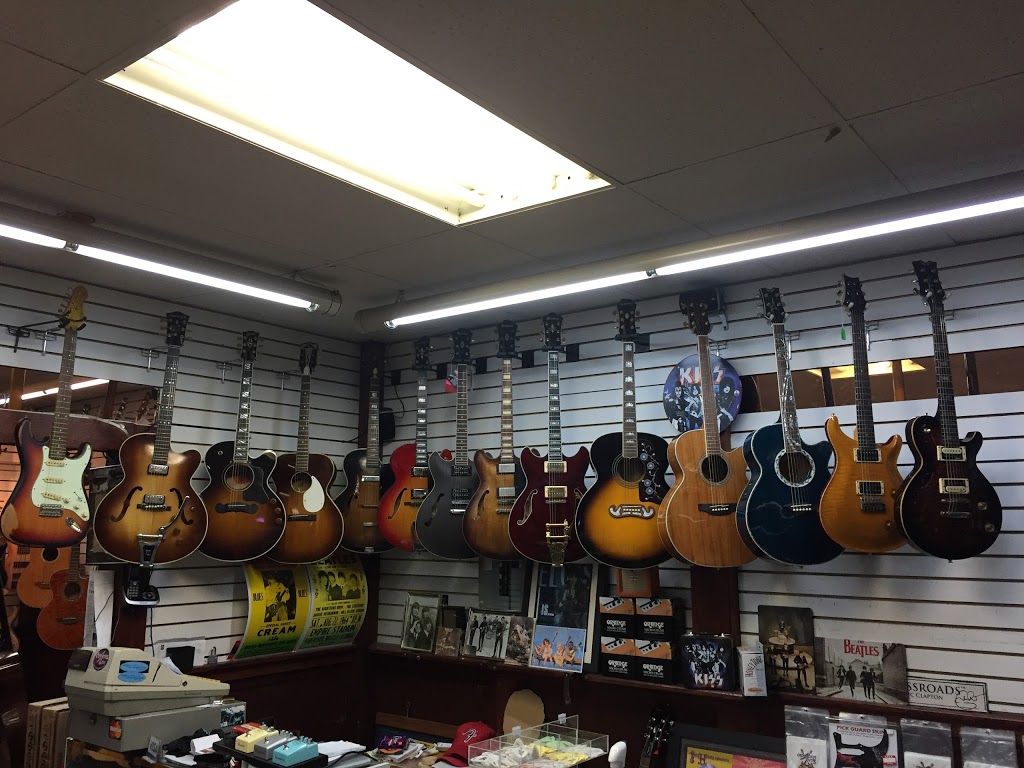 Crossroads Guitar Exchange | 2342 Clarke St, Port Moody, BC V3H 1Y8, Canada | Phone: (604) 937-0703