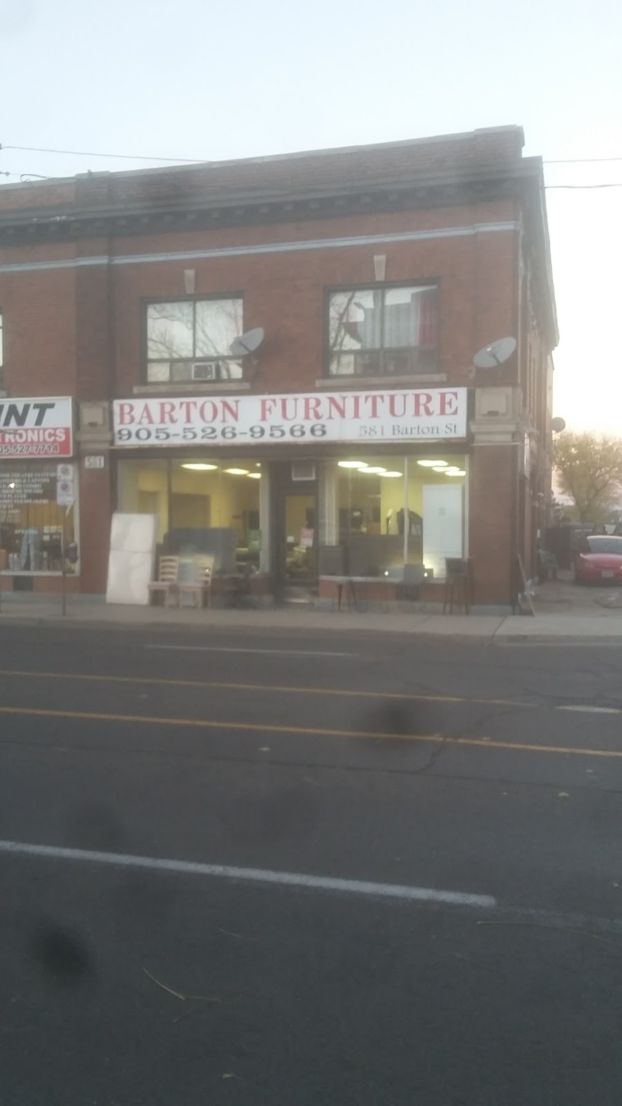 Barton St.furniture | 703 Cannon St E, Hamilton, ON L8L 2G8, Canada | Phone: (905) 526-9566