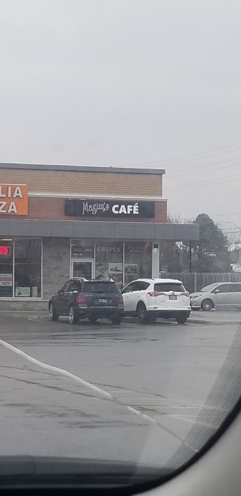 Maxims Café | Niagara Falls, ON L2H 1H5, Canada