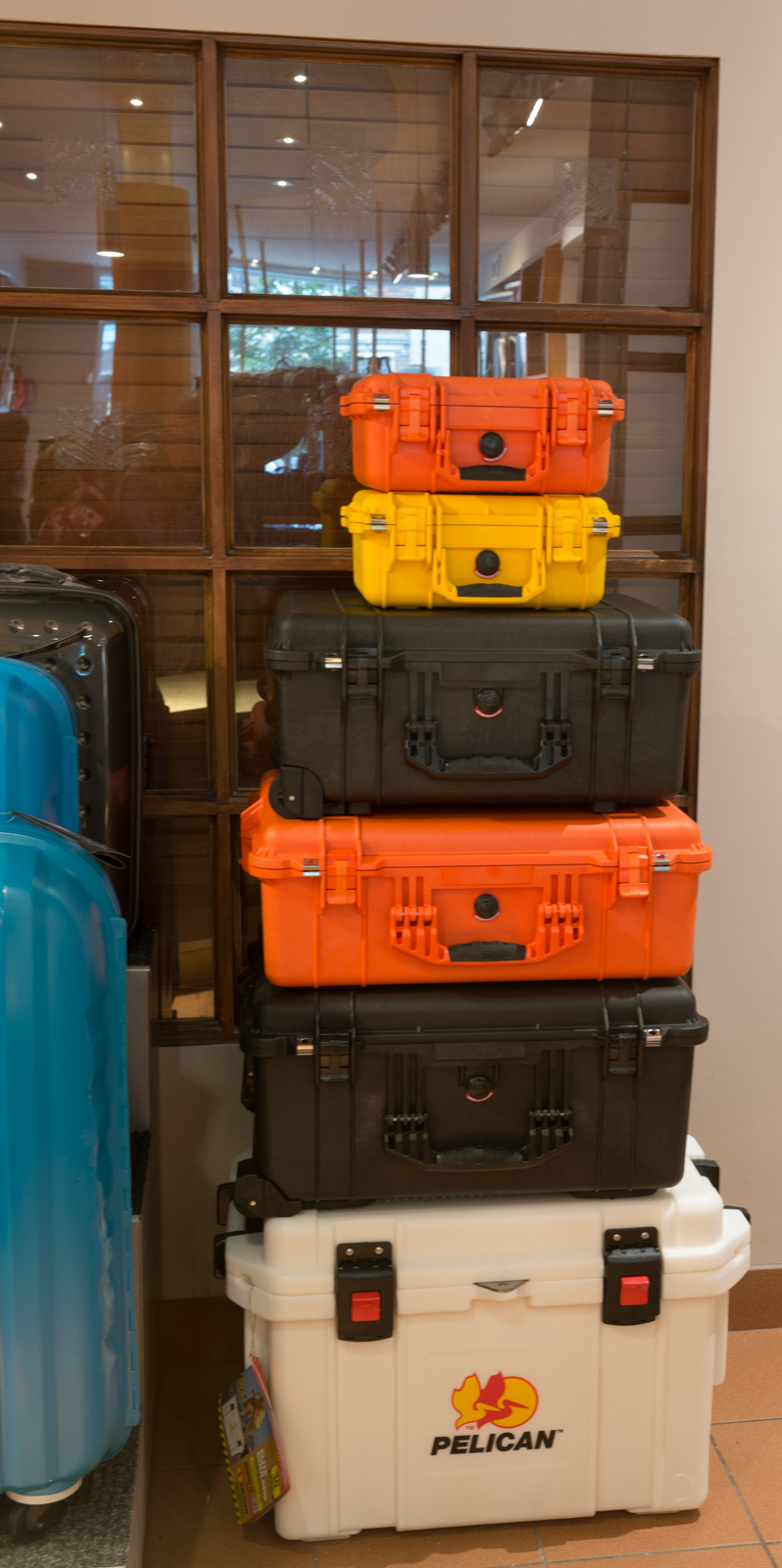 Pelican and Nanuk Cases - JP Grimard Distributor | 177 Rue Beaubien E, Montréal, QC H2S 1R3, Canada | Phone: (800) 567-9303