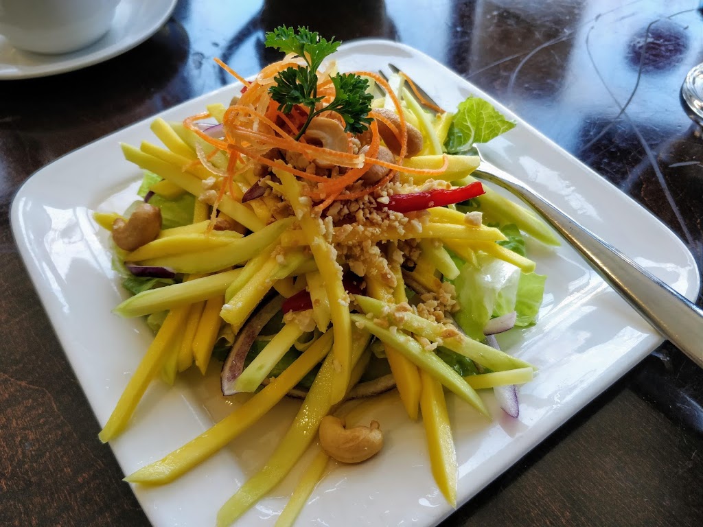 Thai House Cuisine | 2213 Queen St E, Toronto, ON M4E 1E8, Canada | Phone: (416) 686-8541