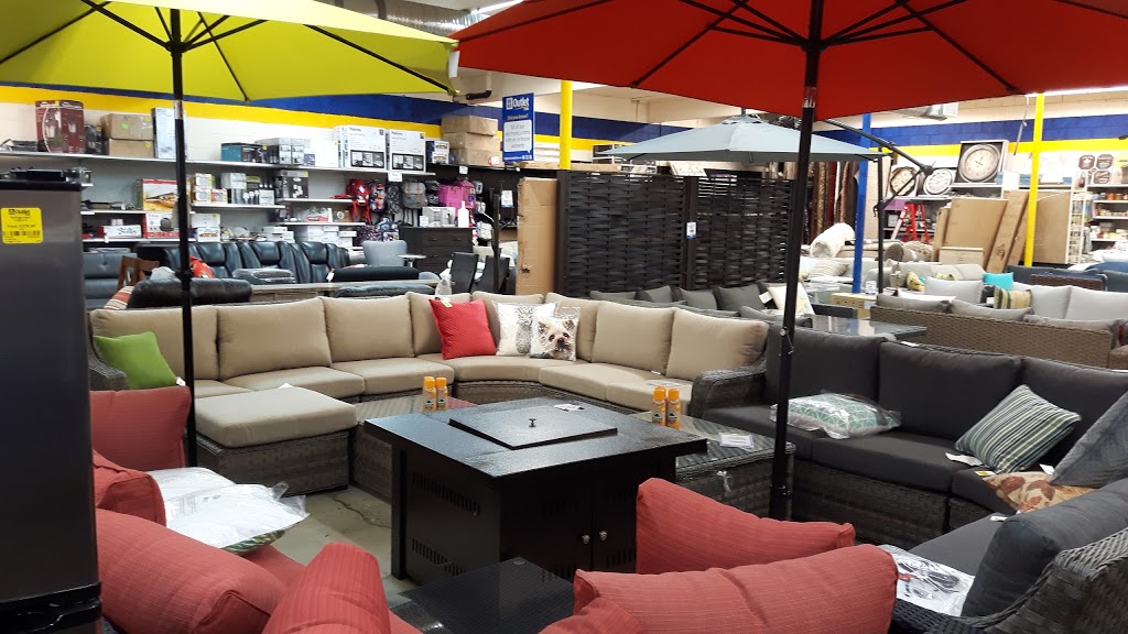 Big Box Outlet Store - Penticton | 1825 Main St, Penticton, BC V2A 5H2, Canada | Phone: (250) 493-2258