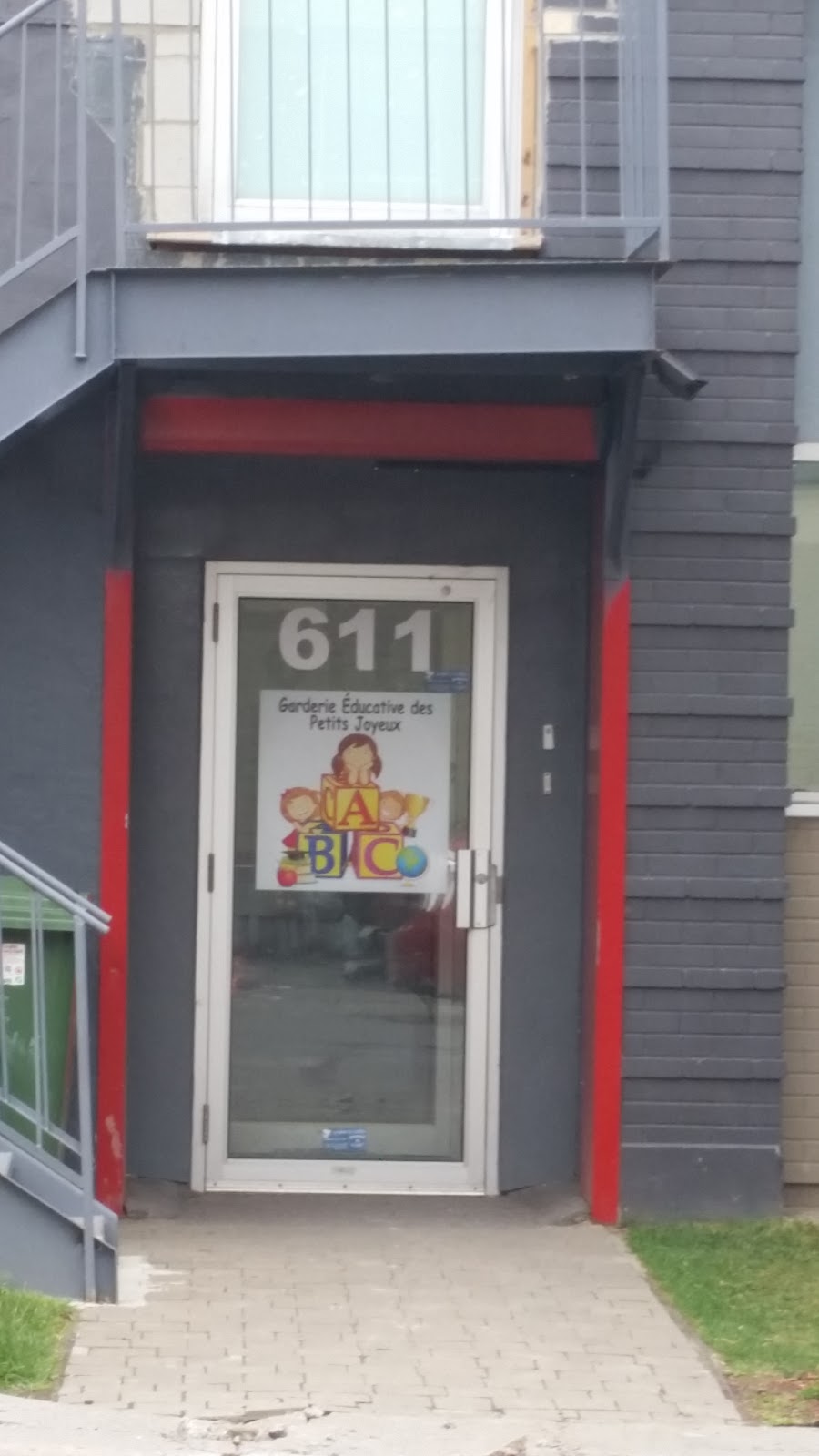 Garderie Educative Des Petits Joyeux | 611 Rue Brault, Verdun, QC H4H 1M5, Canada | Phone: (514) 503-0202