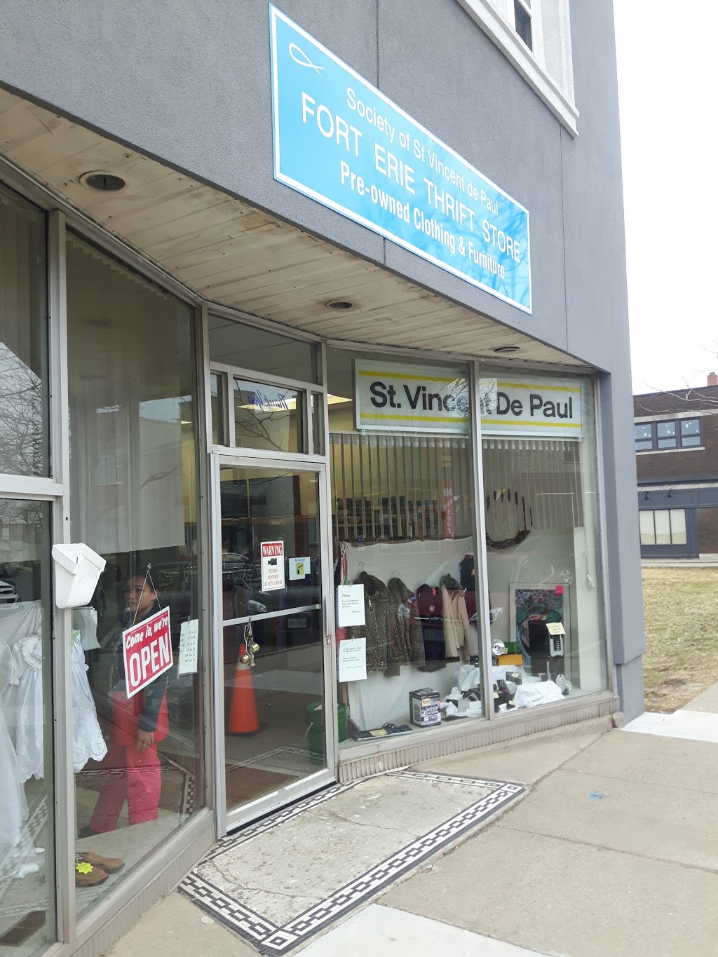 St Vincent De Paul Clothing Store | 36 Jarvis St, Fort Erie, ON L2A 2S4, Canada | Phone: (905) 871-0203