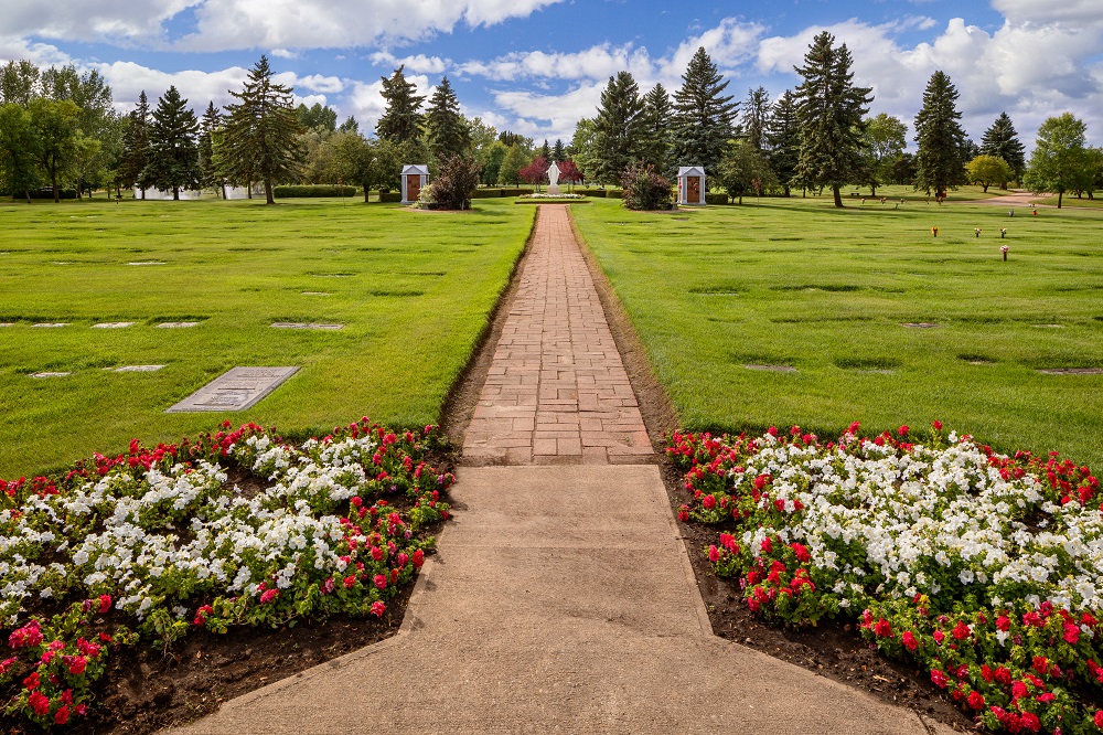 Prince Albert Memorial Gardens | RR 2 Stn Mpp Site 4 Comp. 94, Prince Albert, SK S6V 5P9, Canada | Phone: (306) 764-4824
