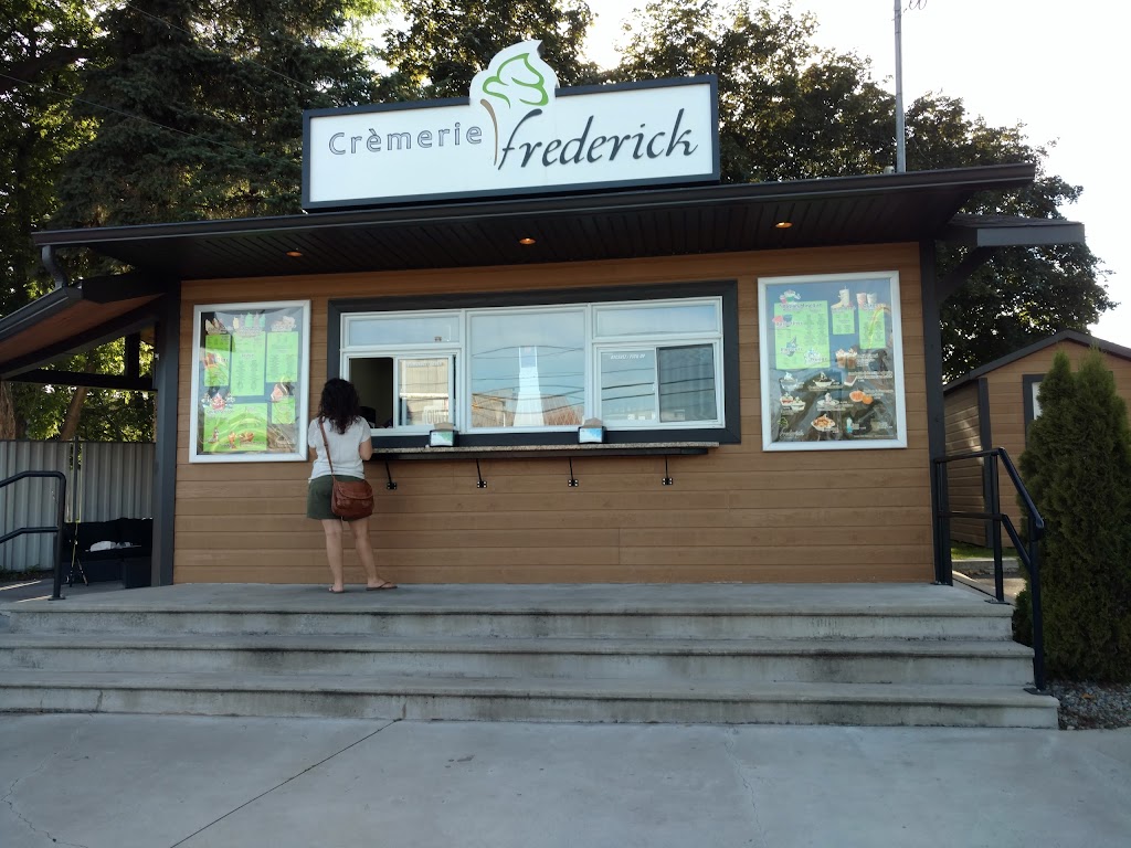 Crèmerie Frederick | 52 Rue Châteauguay, Huntingdon, QC J0S 1H0, Canada | Phone: (450) 957-8950