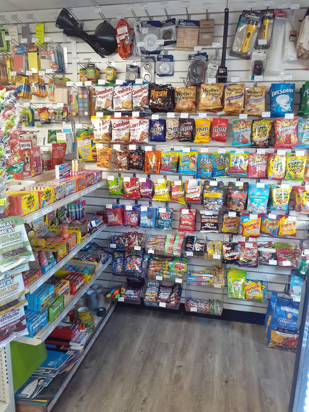 Little Guys Mini Market | 1798 Longwoods Rd, Wardsville, ON N0L 2N0, Canada | Phone: (519) 693-9400