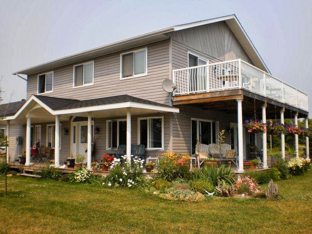 On The Bay Bed & Breakfast | 12 Mutchmor St, Providence Bay, ON P0P 1T0, Canada | Phone: (705) 377-7800