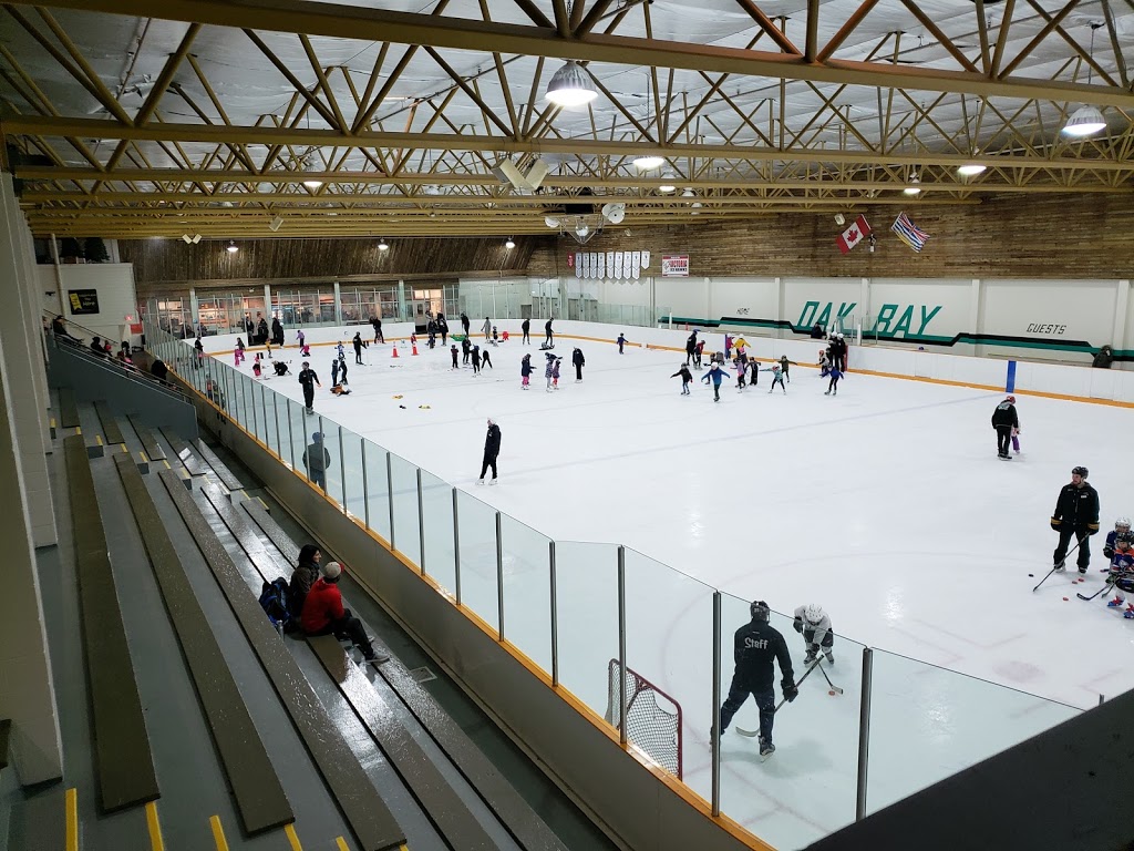 Oak Bay Recreation Centre | 1975 Bee St, Victoria, BC V8R 5E6, Canada | Phone: (250) 595-7946