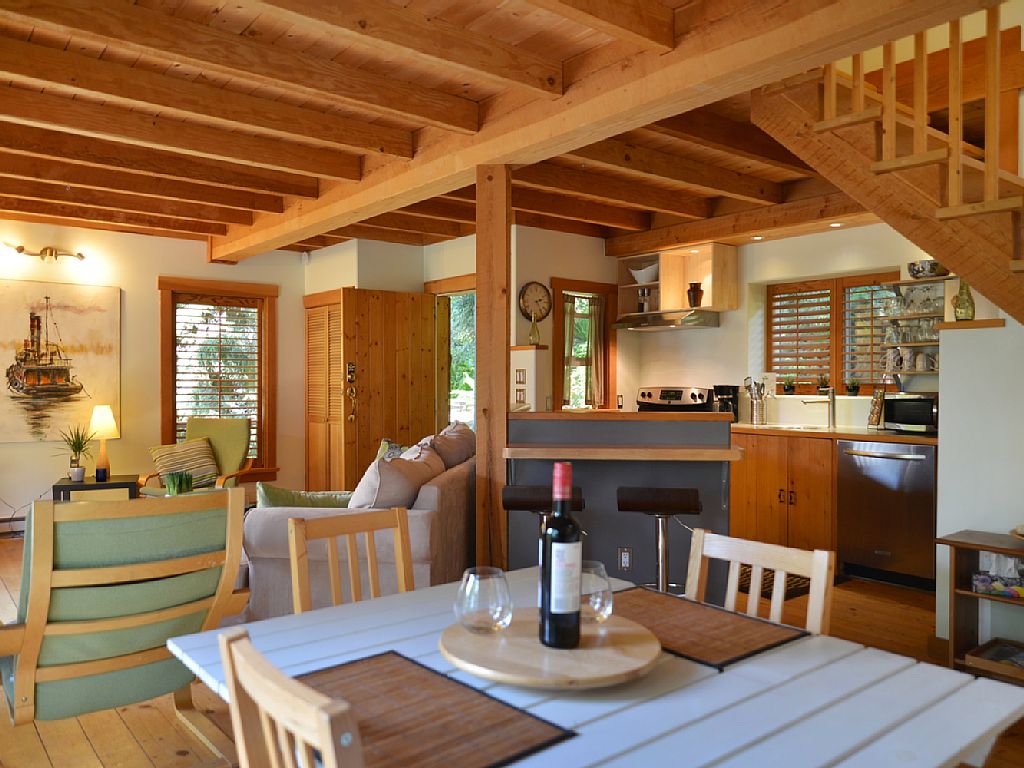 Cabins on the Coast | 7563 Sechelt Inlet Rd, Sechelt, BC V0N 3A4, Canada | Phone: (604) 619-6478