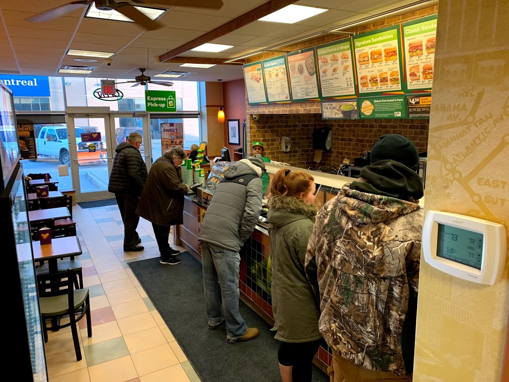 Subway | 6 Clappison Ave Unit #2, Waterdown, ON L0R 2H0, Canada | Phone: (905) 689-3400