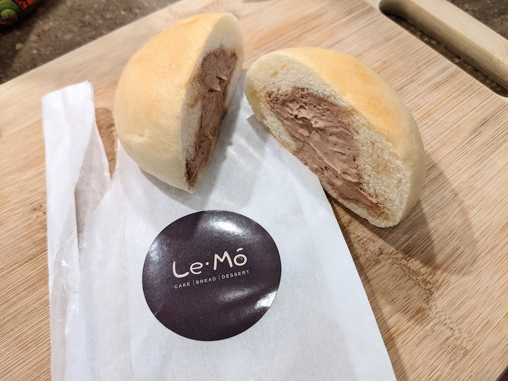 Le Mo Bakery | 7 William Graham Dr Unit 3, Newmarket, ON L3X 1V9, Canada | Phone: (905) 503-8388