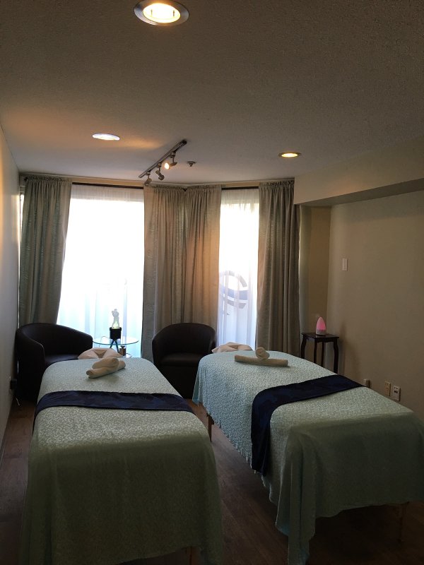 Five Oceans Spa | 101 – 2433 Bellevue Avenue, West Vancouver, BC V7V 1E1, Canada | Phone: (604) 922-0359