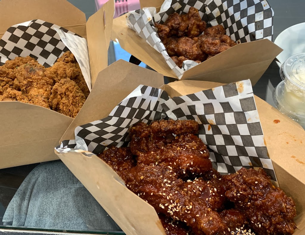 Boom korean fried chicken | 555 Rossland Rd E, Oshawa, ON L1K 1K8, Canada | Phone: (905) 720-1777