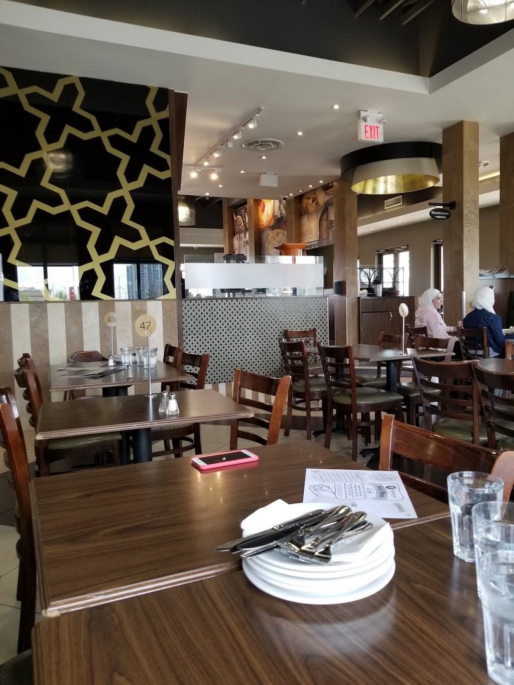 Paramount Middle Eastern Kitchen | 2635 Eglinton Ave W, Mississauga, ON L5M 7E1, Canada | Phone: (905) 606-2223