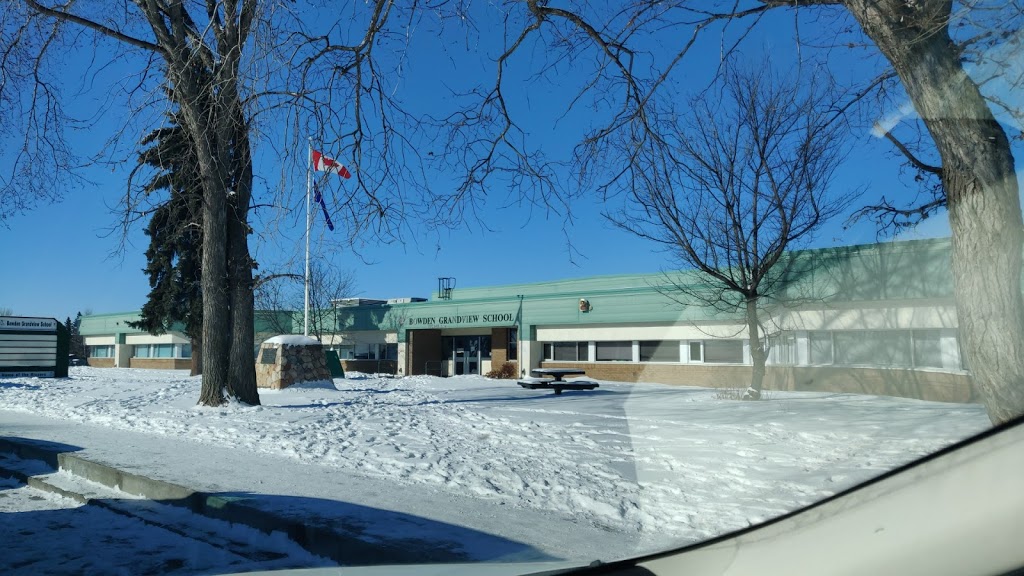 Bowden (Grandview) School | 2238 21 Ave, Bowden, AB T0M 0K0, Canada | Phone: (403) 224-3250