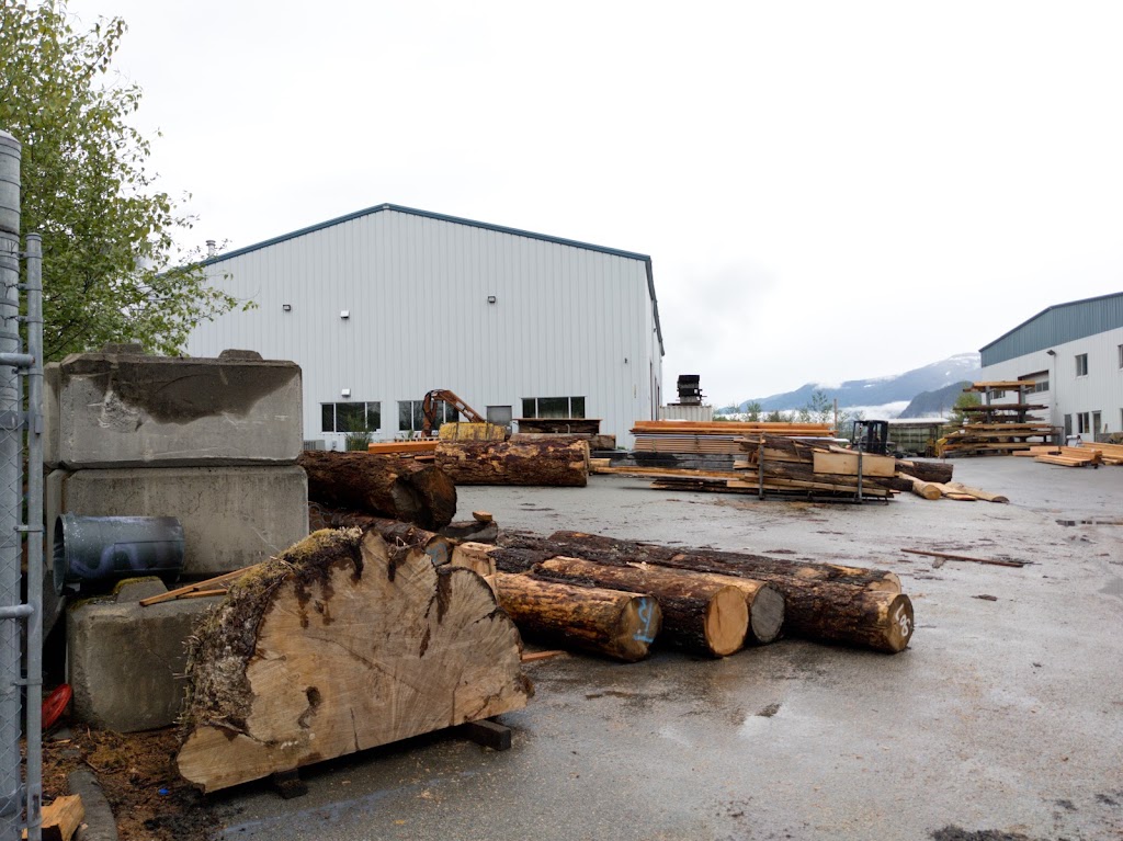 Van Urban Timber | 1126 Resolution Way, Squamish, BC V8B 0L3, Canada | Phone: (778) 906-0830