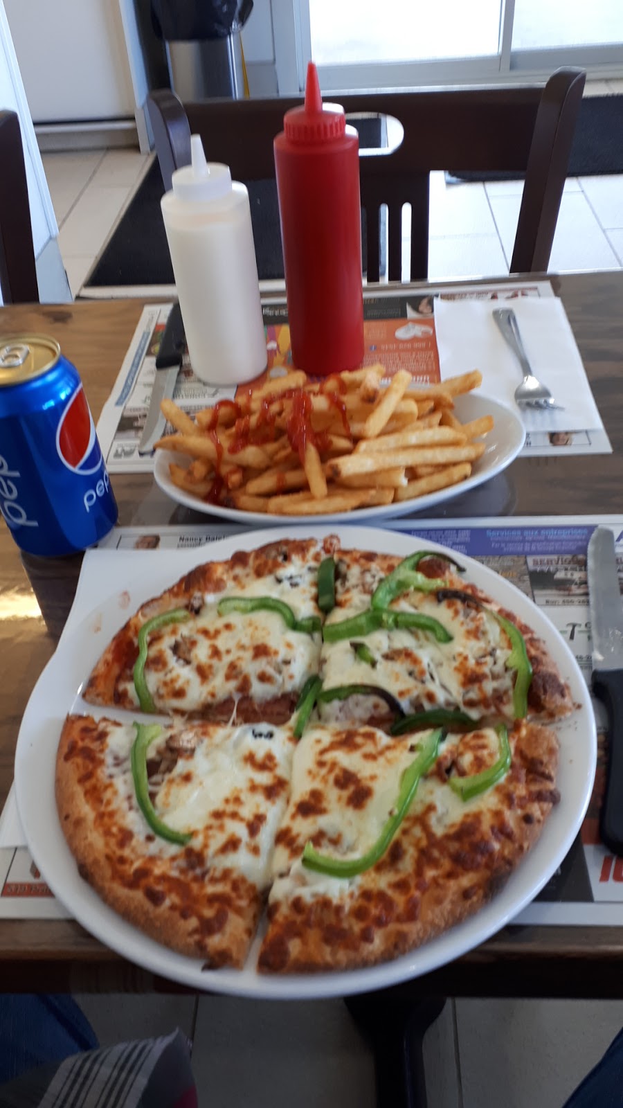 Restaurant Koro Pizza | 170 Chemin de Marieville, Rougemont, QC J0L 1M0, Canada | Phone: (450) 469-3636