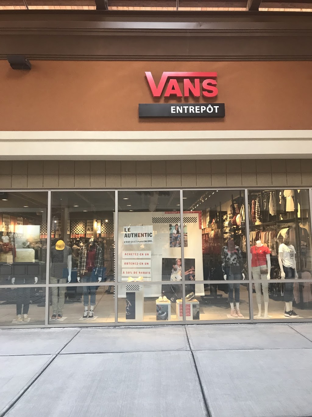 Vans | 19001 Chemin Notre Dame #221, Mirabel, QC J7J 2A5, Canada | Phone: (450) 420-4866