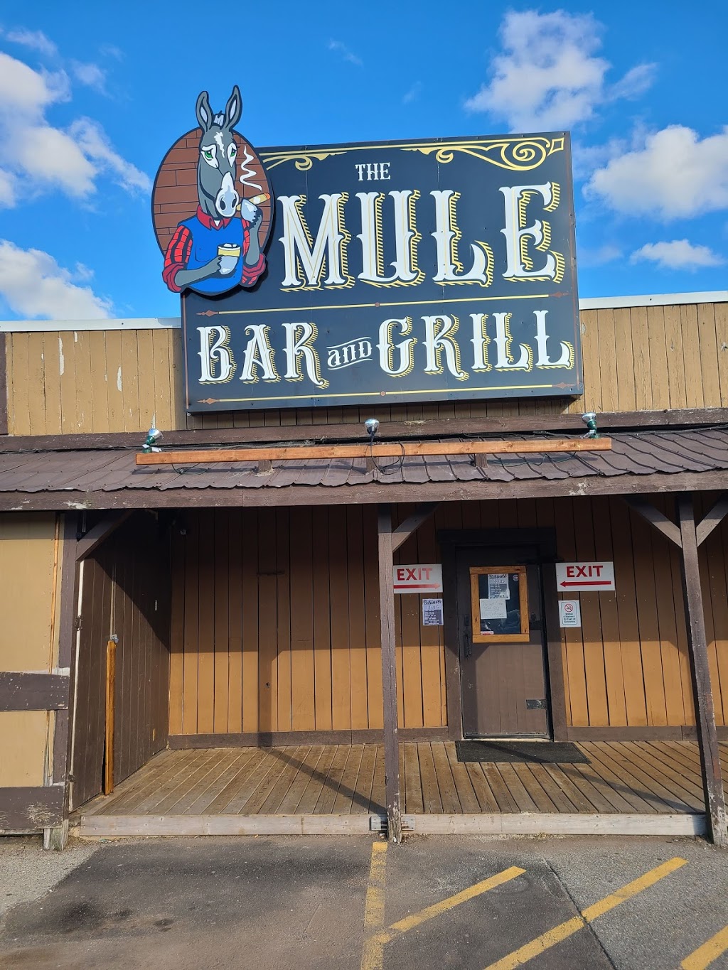 The Mule Bar & Grill | Behind Scotiabank, 49 Winter St, Sussex, NB E4E 2W8, Canada | Phone: (506) 433-3939