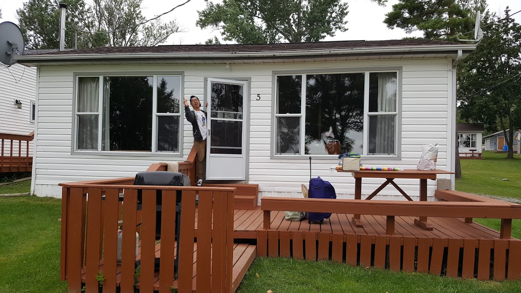 Bayside Cottages | 10 Richardson Rd, Picton, ON K0K 2T0, Canada | Phone: (613) 476-2012