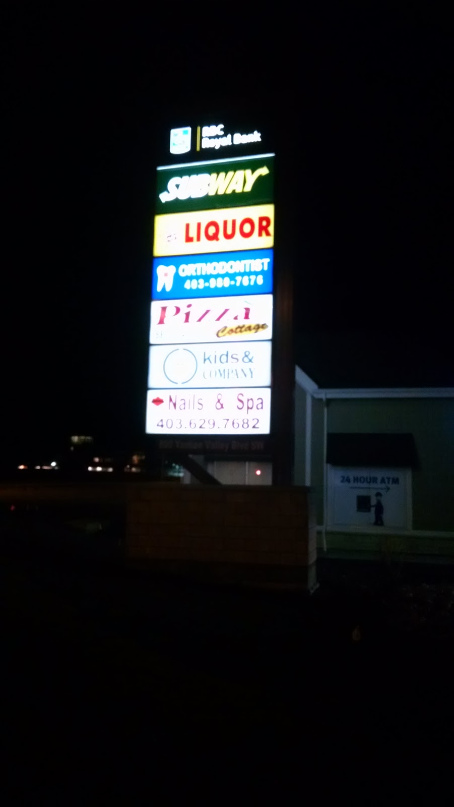 Star Liquor | 800 Yankee Valley Blvd, Airdrie, AB T4B 2X3 Yankee Valley Blvd, Airdrie, AB T4B 2X3, Canada | Phone: (587) 775-7550