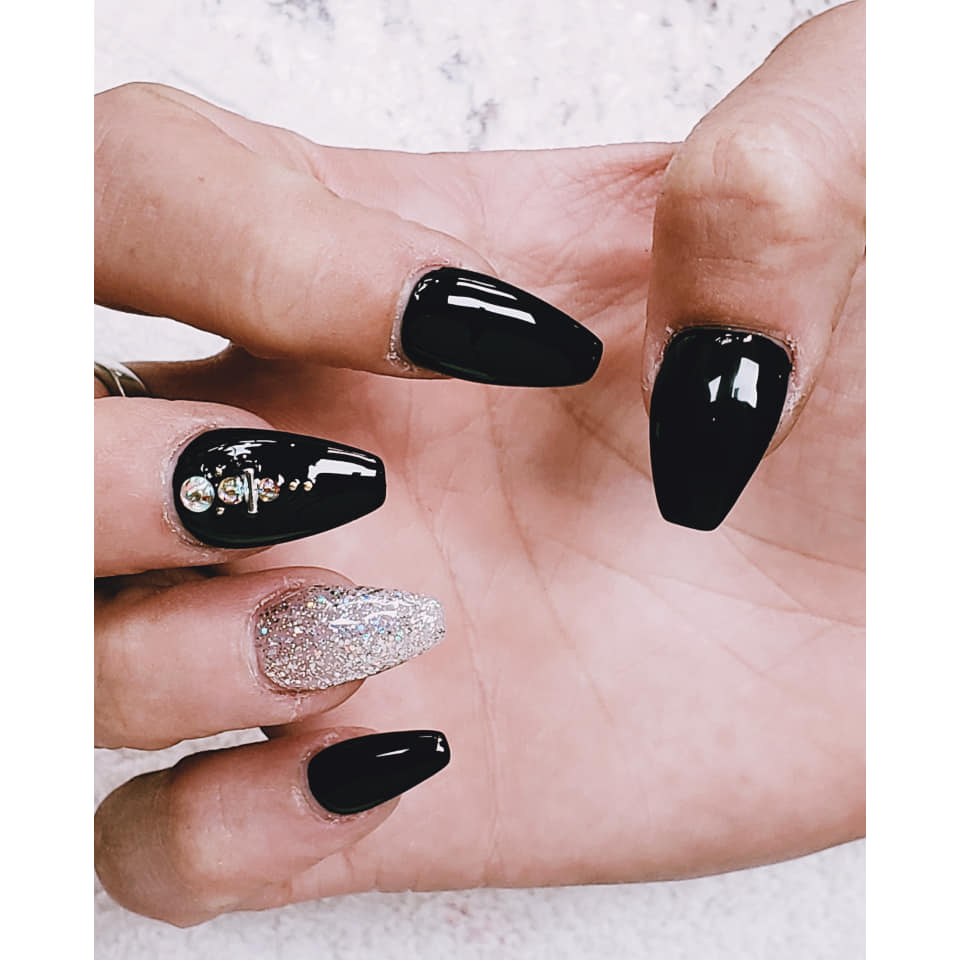 Barries Best Nails Salon | 320 Bayfield St, Barrie, ON L4M 3C1, Canada | Phone: (705) 725-0888