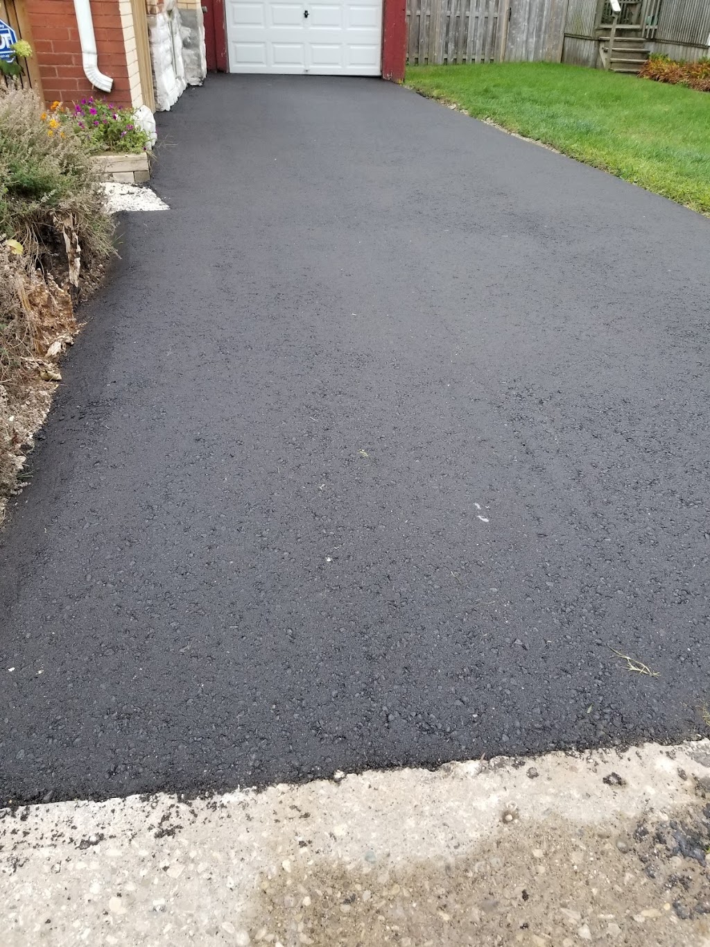 Tri-City Paving | 24 Forwell Rd, Kitchener, ON N2B 3E8, Canada | Phone: (519) 725-3888