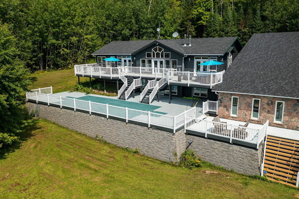 The Cove at Pickerel Lake | 2318 Pickerel & Jack Lake Rd, Burks Falls, ON P0A 1C0, Canada | Phone: (416) 732-9292