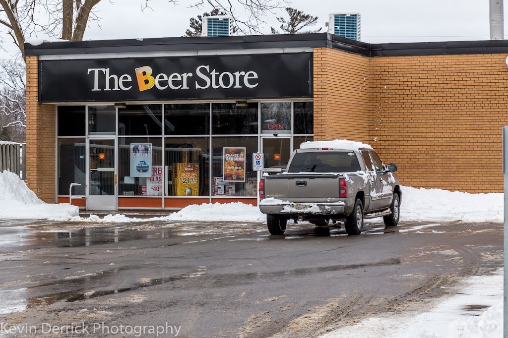 Beer Store 4709 | 102 Queen St, Lakefield, ON K0L 2H0, Canada | Phone: (705) 652-3031