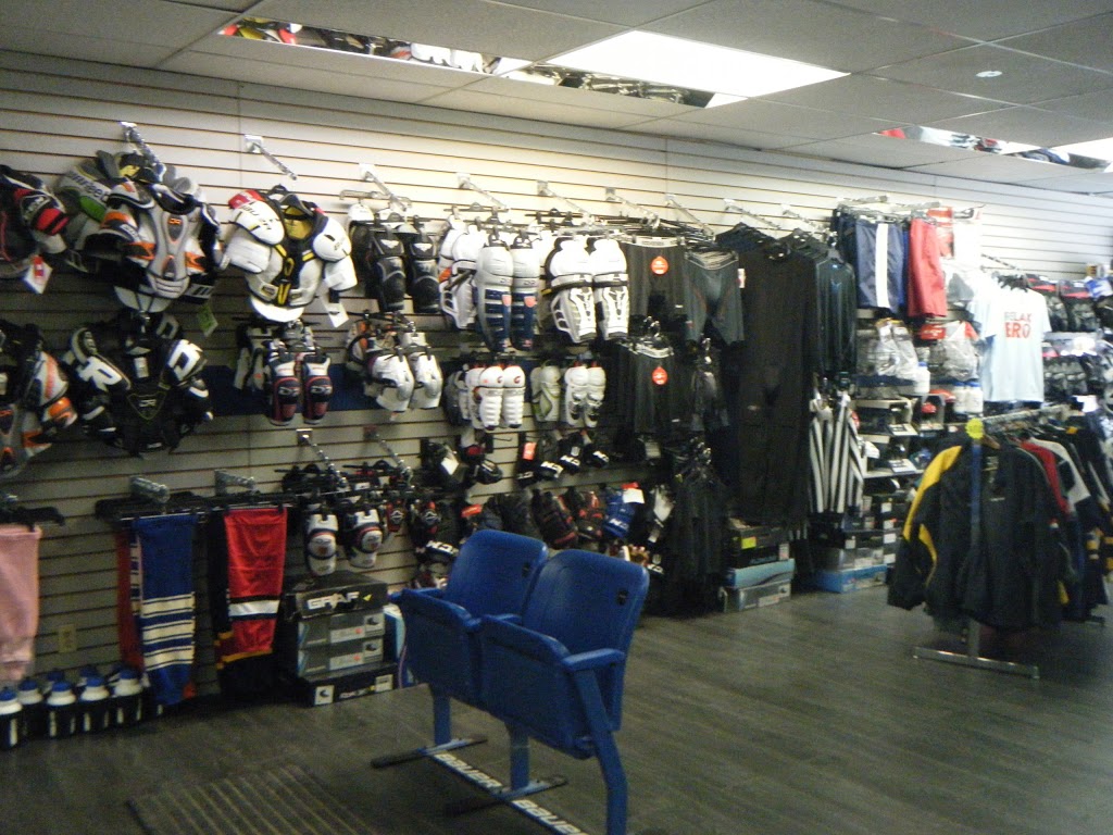 ML Pro Sports / C L P Sports | 2851 Brighton Rd, Oakville, ON L6H 6C9, Canada | Phone: (905) 855-8225