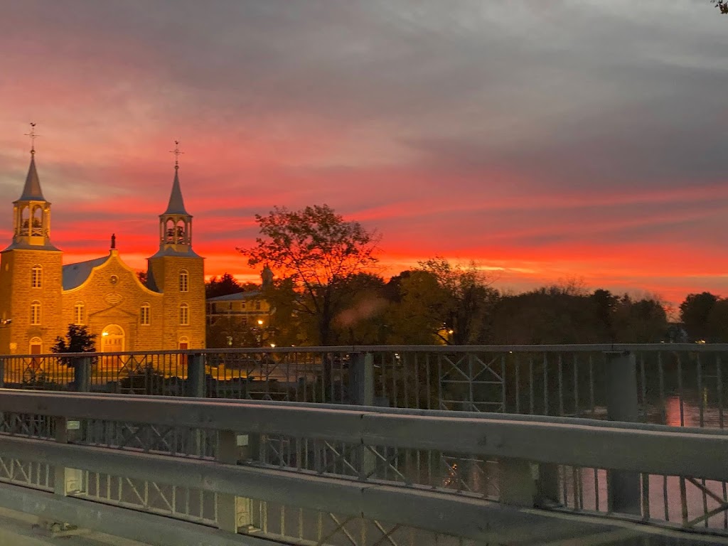 Châteauguay City Hall | 5 Bd DYouville, Châteauguay, QC J6J 2P8, Canada | Phone: (450) 698-3000