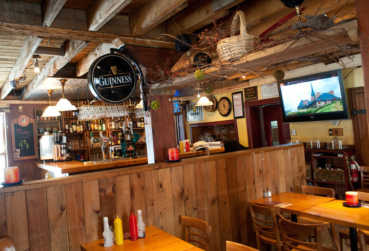 Chelsea Pub | 238 Chemin Old Chelsea, Chelsea, QC J9B 1J3, Canada | Phone: (819) 827-5300