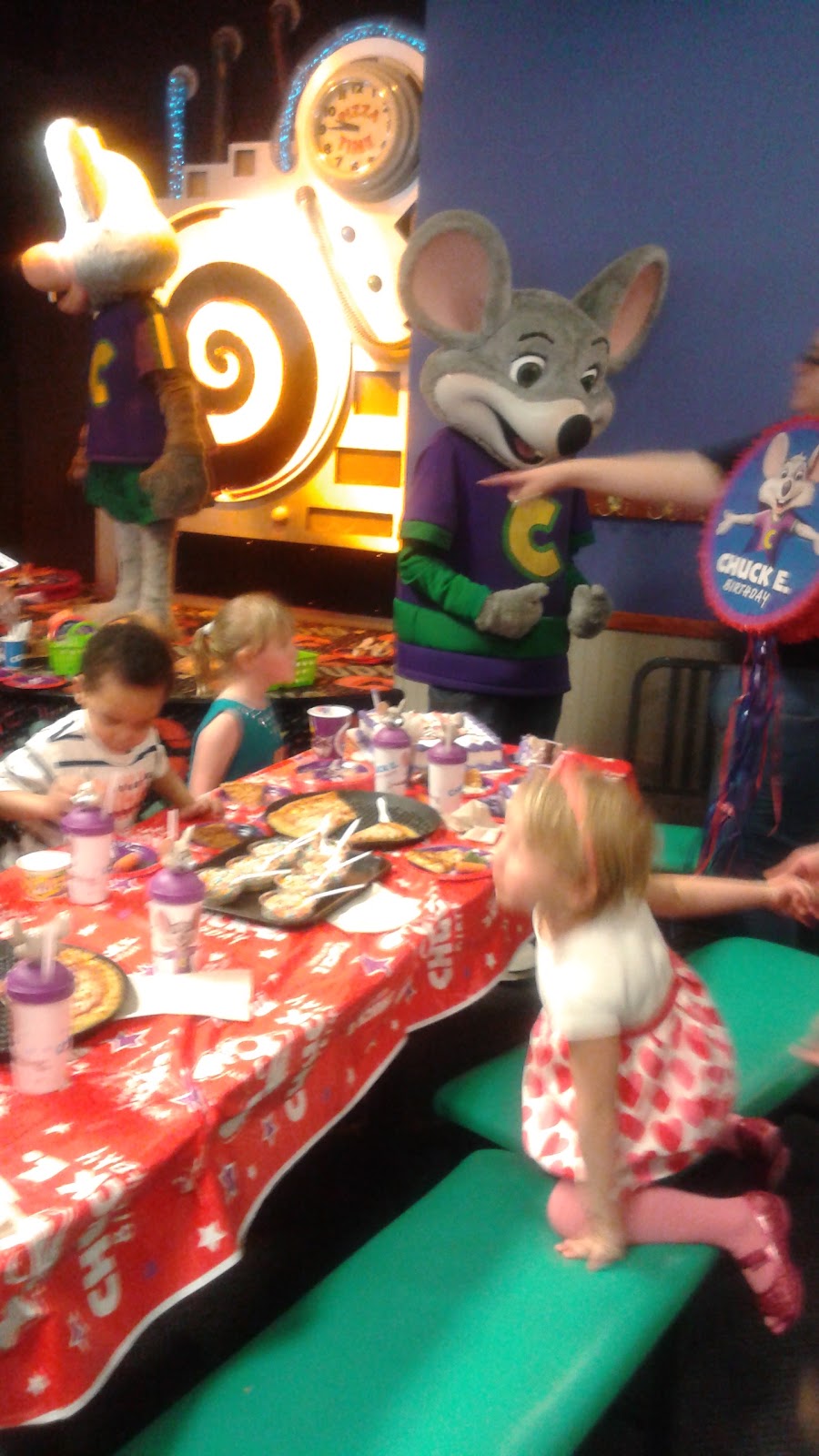 Chuck E. Cheese | 2612 32 St NE, Calgary, AB T1Y 7L8, Canada | Phone: (403) 294-0112