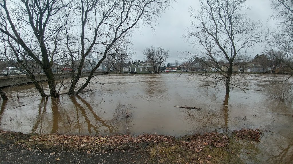 Parc Ludger-Bastien | Rue du Pont, Lévis, QC G6J, Canada