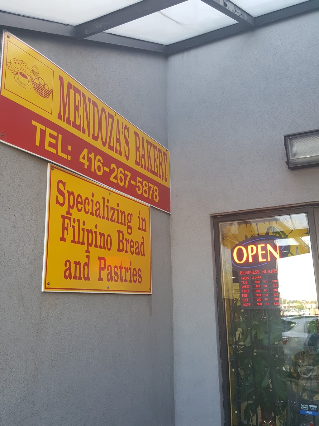 Mendozas Bakery | 1071 Danforth Rd, Scarborough, ON M1J 1E4, Canada | Phone: (416) 267-5878