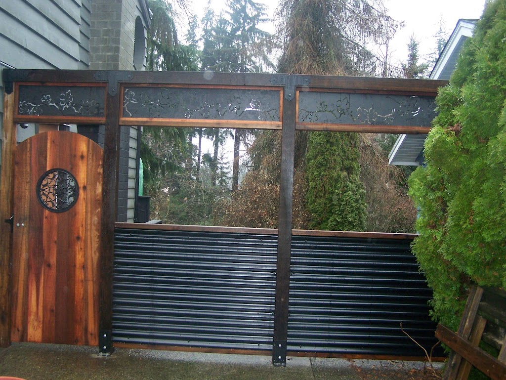 Simple Fencing | 8956 Mclarey Ave, Black Creek, BC V9J 1A2, Canada | Phone: (250) 703-1346