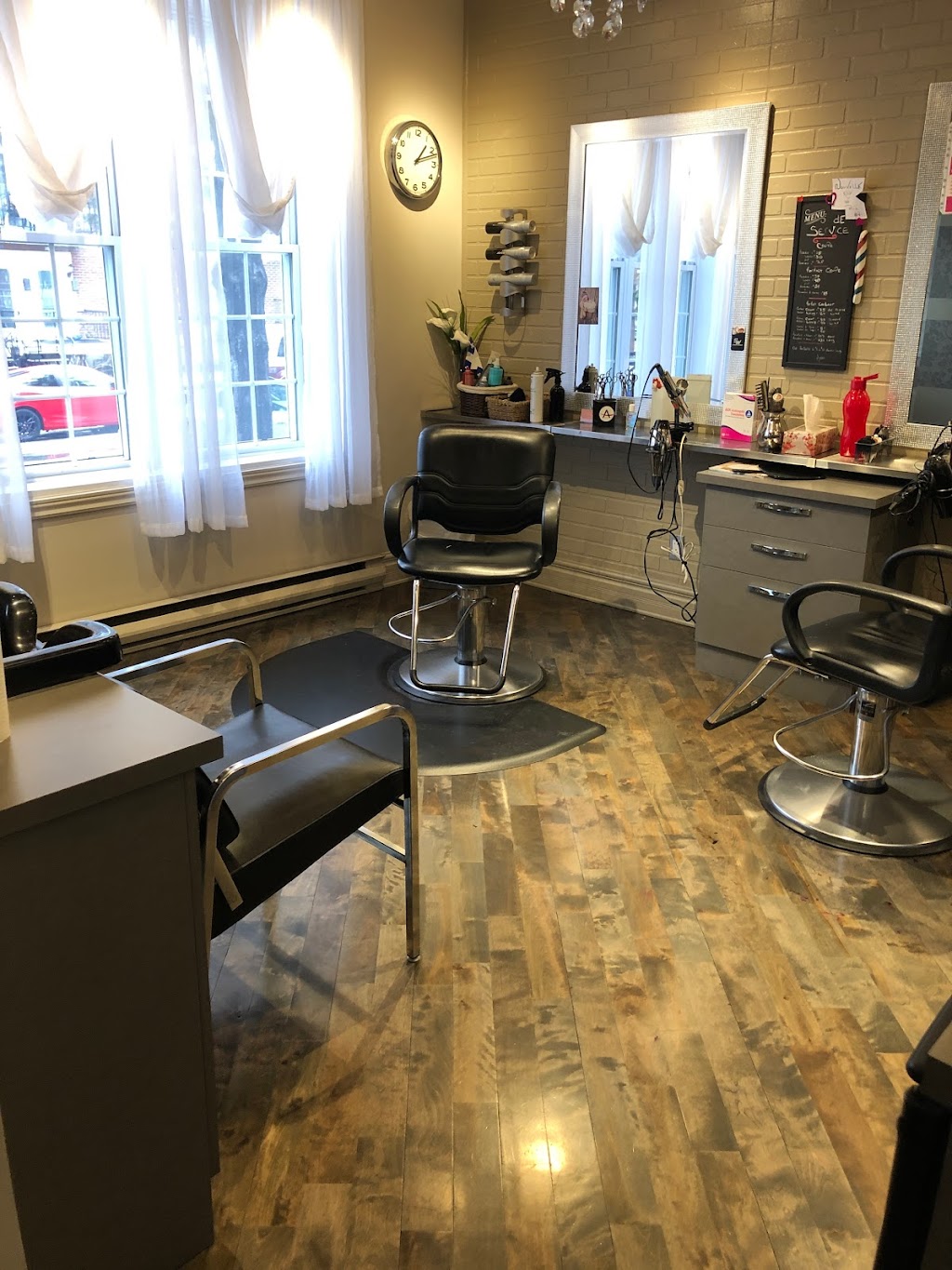 Salon Jeunesse | 1126 Rue Manning, Verdun, QC H4H 1Z8, Canada | Phone: (514) 768-5295