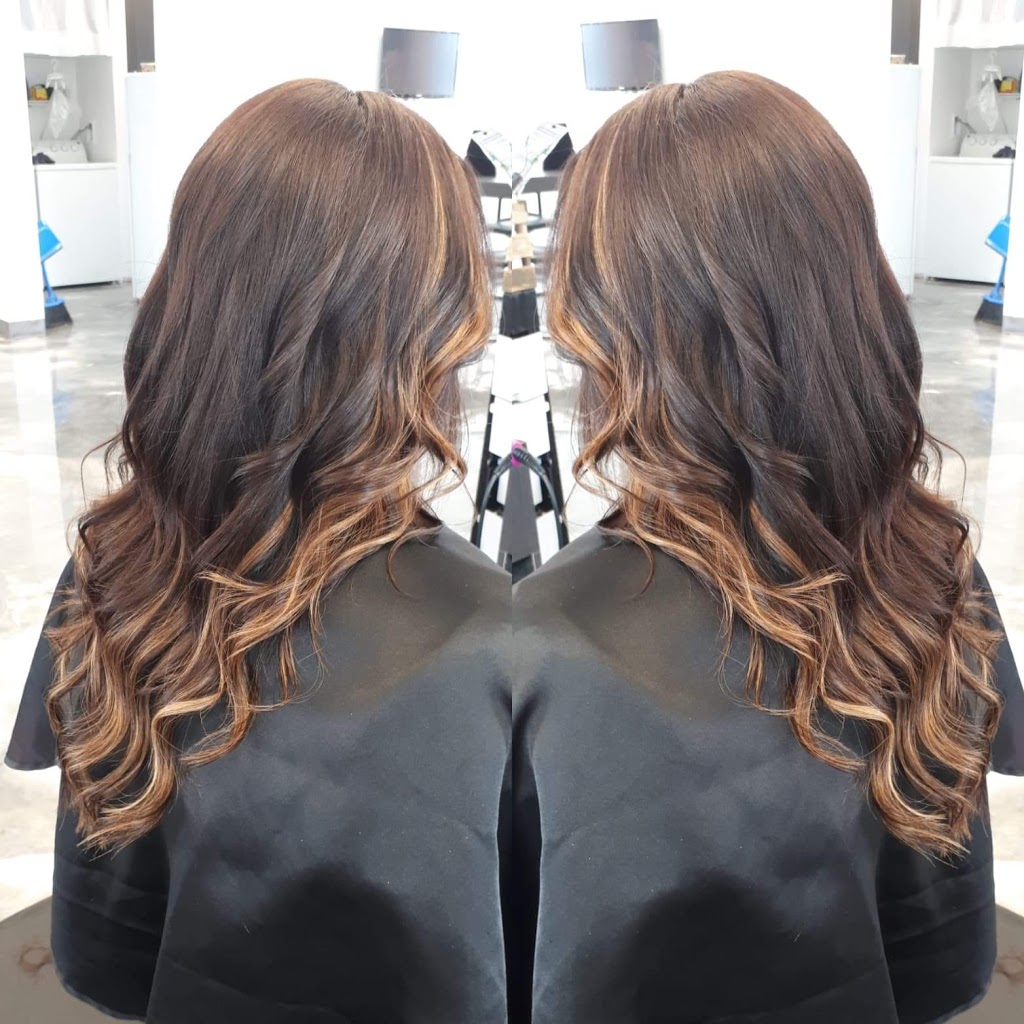 Difference Coiffure | 4435 Boulevard de Hauteville, Terrebonne, QC J7K 2M1, Canada | Phone: (450) 471-0440