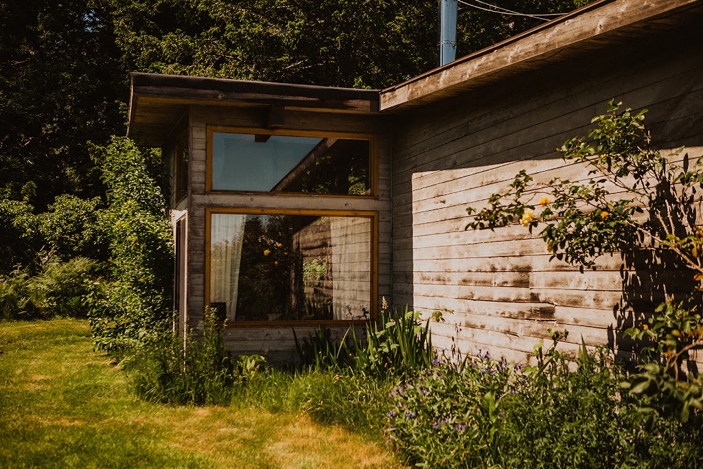 Little Tribune Farm | 6160 Central Rd, Hornby Island, BC V0R 1Z0, Canada | Phone: (250) 702-3316