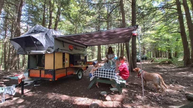 SPA camping | 2080 Chemin Saint-Roch S, Sherbrooke, QC J1N 2R5, Canada | Phone: (819) 572-7001